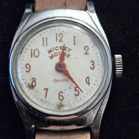 BEAUTIFUL VINTAGE 40S Mickey Mouse By Ingersoll Watch - Picture 1 of 7